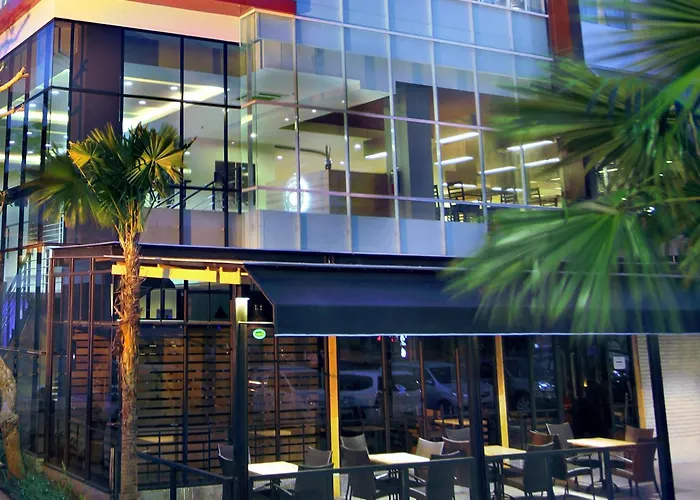 Hotel Neo Candi Simpang Lima - Semarang by ASTON